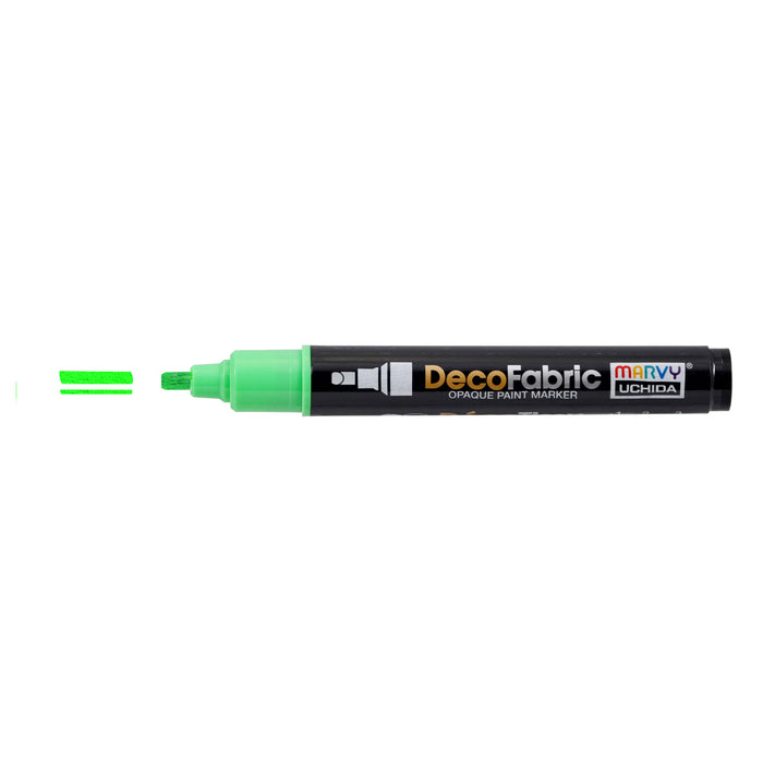 Decofabric marker fluorescent green with cap off and a color line at tip