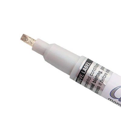 close up of the 2.0 mm calligraphy marker chisel tip 